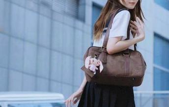 “入口”直通感官，www.17里的小倾诉就不怕你代入。