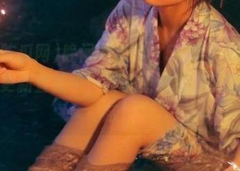 晚间八点半,51吃瓜网在线网址更新直播中,快来围观我的萌萌哒反应!