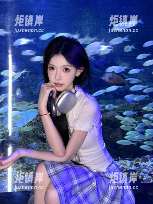 51朝阳群众 51朝阳群众发布令人侧目的吃瓜网娜娜动向,心里一下有点小激动…