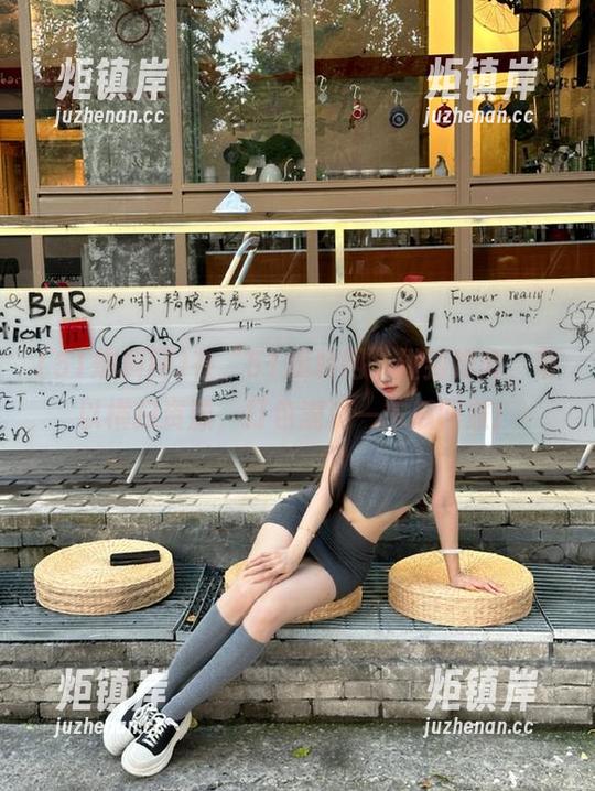 在“51爆料网”碰到绯闻，可以横扫资源，打包满满一车瓜回家！