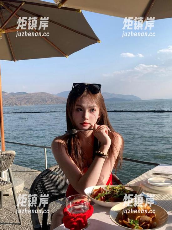 91吃瓜网 嘿!91吃瓜网又更新了,在线观看“瓜”到停不下来!
