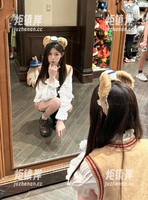 95吃瓜 听说95吃瓜的评论区经历了“永久”的变局,我谨慎地探头一看