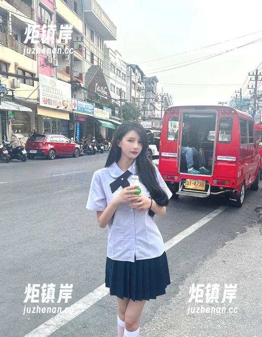 998su吃瓜网站，黑料持续发酵，真是持续刀锋相向。
