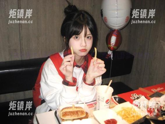 冲哥黑料 冲哥黑料网站打不开,我的八卦梦今晚要碎了吗?