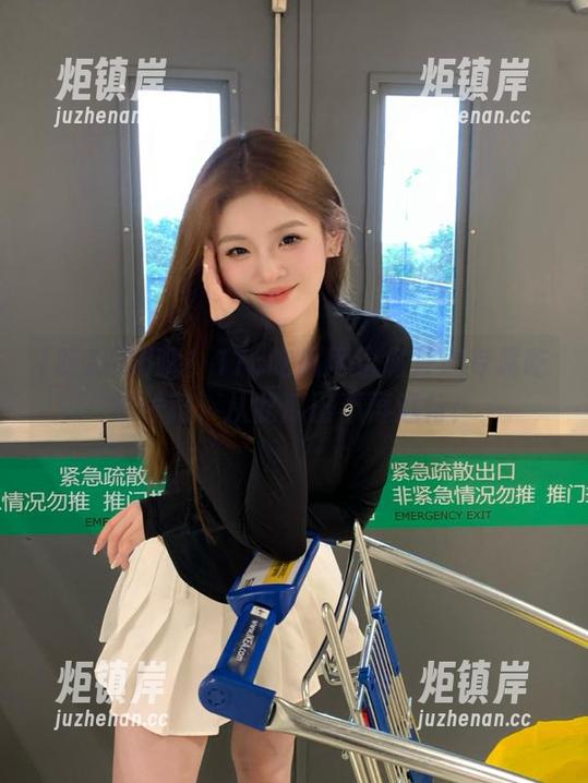 吃瓜网 嗨!17c吃瓜网给您开通专属吃瓜线路,从此瓜田不再远行!