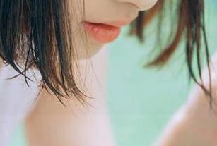 再次访问吃瓜网,满眼珠光宝气的热门大瓜,让我不自觉开启收藏模式。