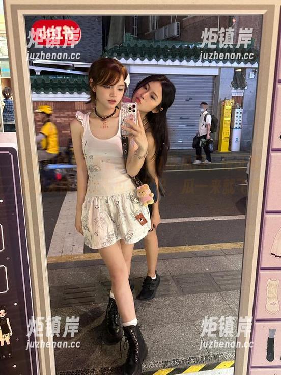 下载www.51吃瓜网，保证你的朋友圈从此不再干巴巴，瓜一来就飞天！