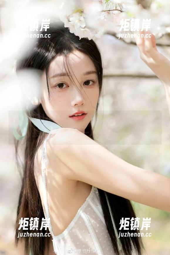 在吃瓜网溜达，记得给我发个链接，直播探索一场对抗无聊！