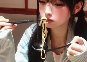 想看实时动态吗?点开吃瓜网的传送门,在线观看让你不再错失任何热闹!