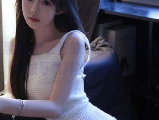 办公室的角落里，快来免费围观拔哥黑料的最新爆点！