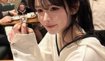 黑料吃瓜网址官网：十万个非要看的瓜，吃瓜群众们快来集合吧！
