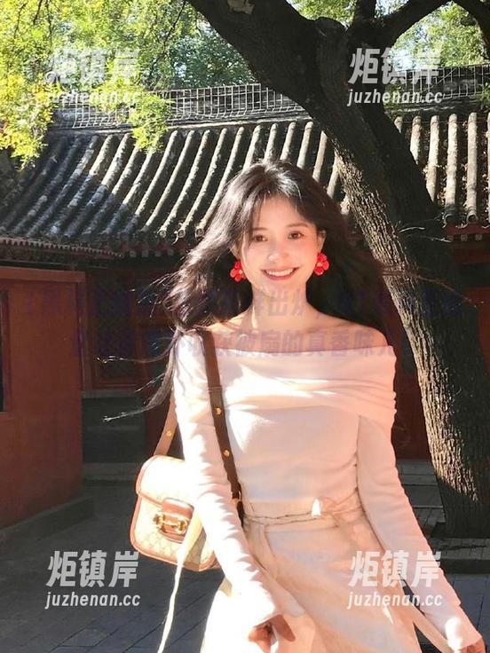 黑料正能量 首页新鲜出炉,91黑料正能量让你意外收获被扇的真香味儿!