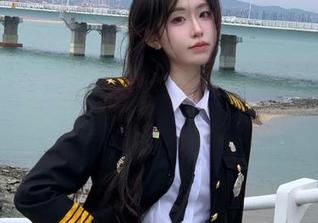 锁定黑料正能量直达,2025流行一句话:这锅太重!